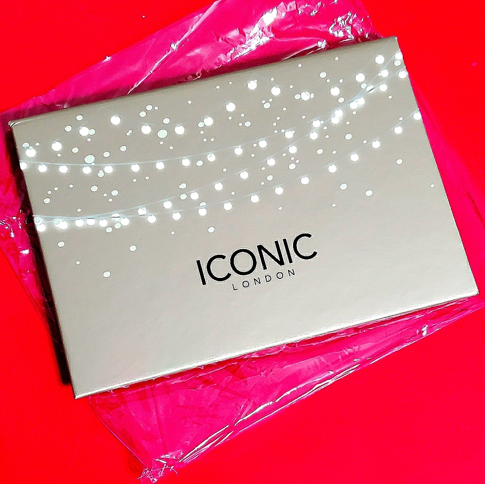 Blaze Chaser Face Palette by Iconic London